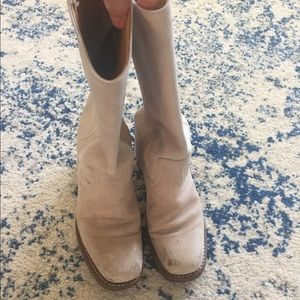 Size 8.5 Campus Frye Boots